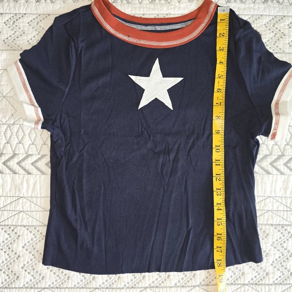Navy Blue Star T-Shirt with Red Trim Cropped Knit Medium - Picture 3 of 4